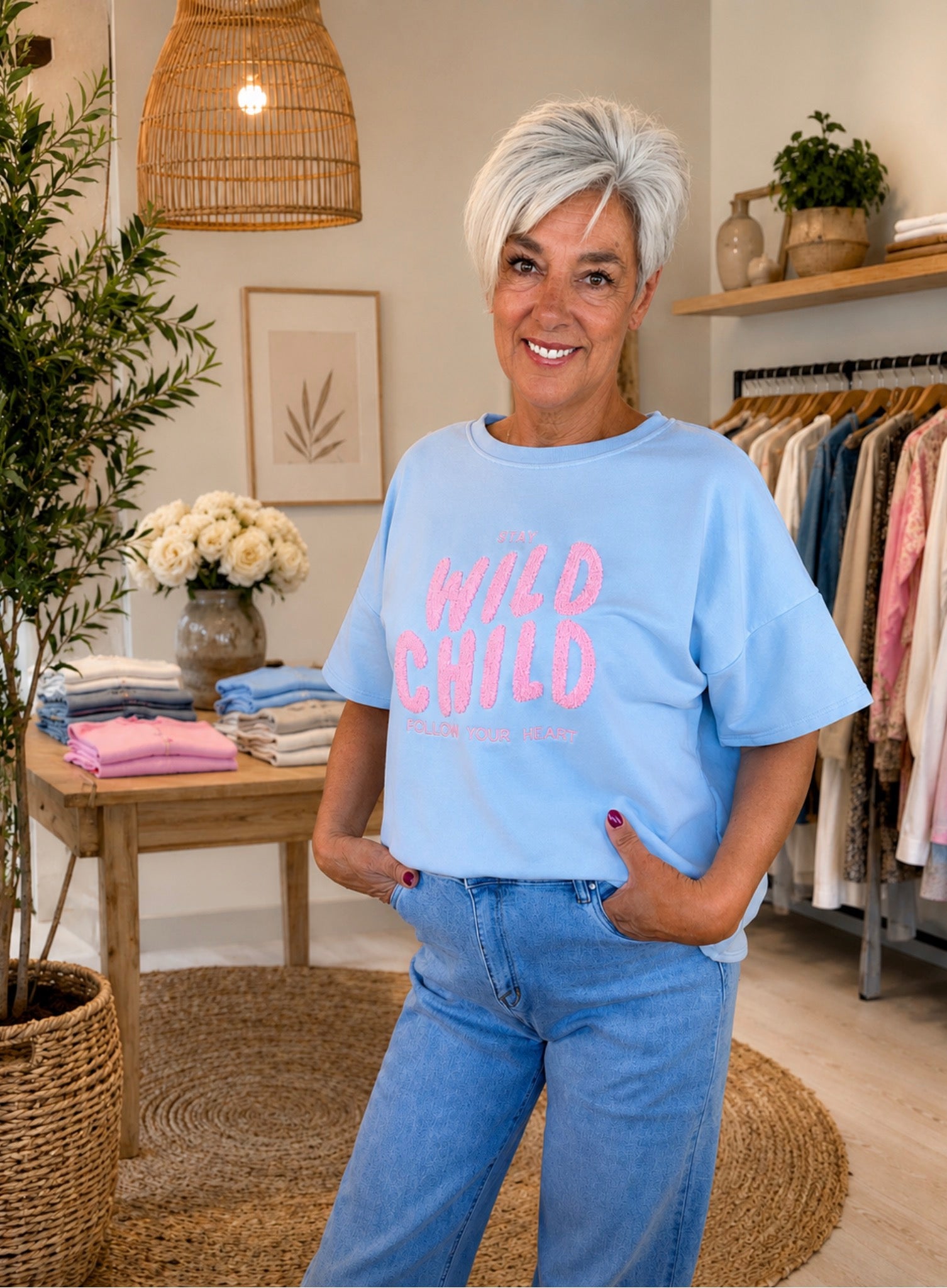 Stay Wild Child Tee – Lichtblauw/roze